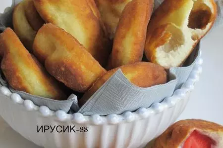 Португальский жареный хлеб  с клубничным салатом.: шаг 5