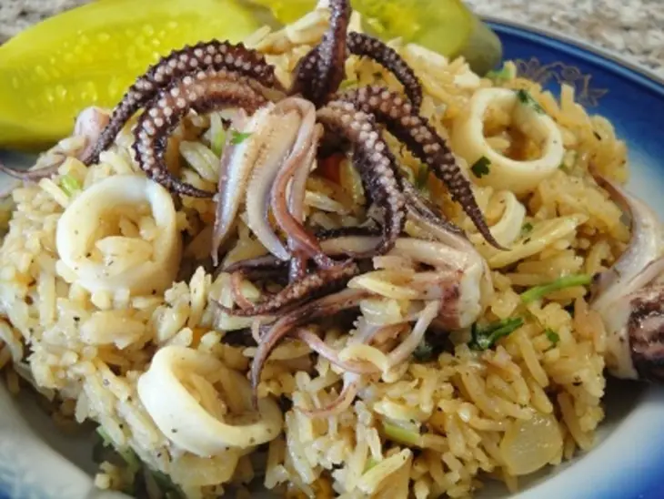 Кальмары с рисом,чесноком и имбирем: шаг 9