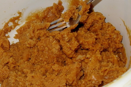 Рассыпчатое печенье из арахисовой пасты с кондитерской посыпкой: шаг 3