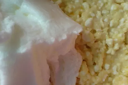 Оладьи из  зернистого творога  (cottage cheese pancakes): шаг 2