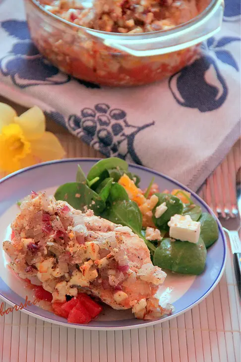 Куриные грудки на томатной сальсе, под брынзой: шаг 10