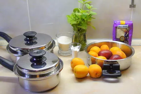Фруктовый суп-пюре с заварным соусом и рисом.: шаг 2