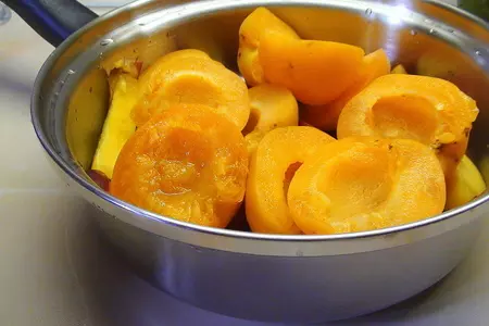Фруктовый суп-пюре с заварным соусом и рисом.: шаг 4