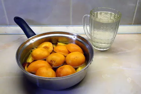 Фруктовый суп-пюре с заварным соусом и рисом.: шаг 5