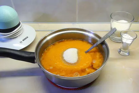 Фруктовый суп-пюре с заварным соусом и рисом.: шаг 9