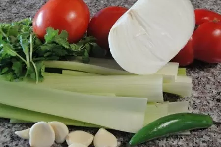Соус с креветками и курицей: шаг 2