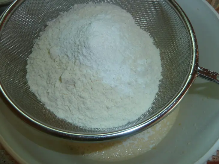Пирог с оранжевыми лимонами, ароматный и быстрый: шаг 3