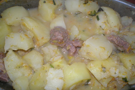 Картошка с мясом в гороховом соусе: шаг 5