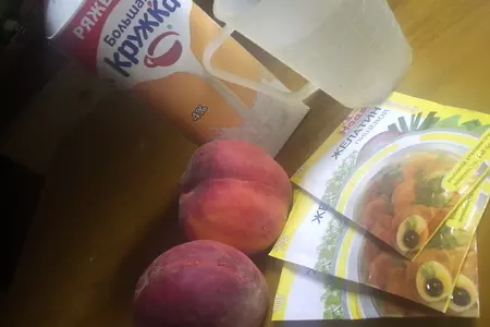 Желе из ряженки с персиками: шаг 1