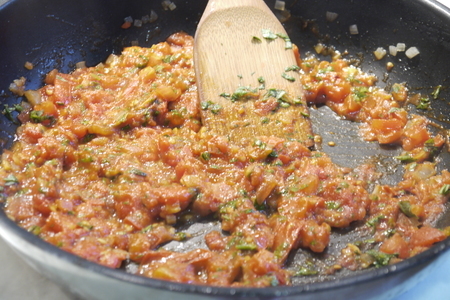 Селедка в томатно-базиликовом соусе: шаг 4