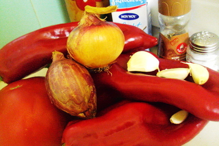 Перец в сливочно-томатном соусе.: шаг 1