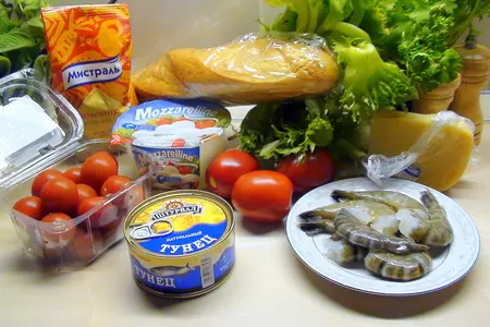 Кростини с чечевичной пастой и свежим креветочным салатом.: шаг 1