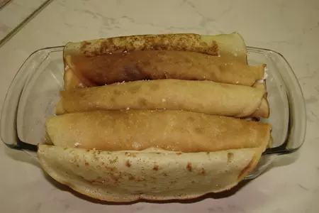 Блинная запеканка с творогом и клубникой с соусом из жимолости: шаг 20