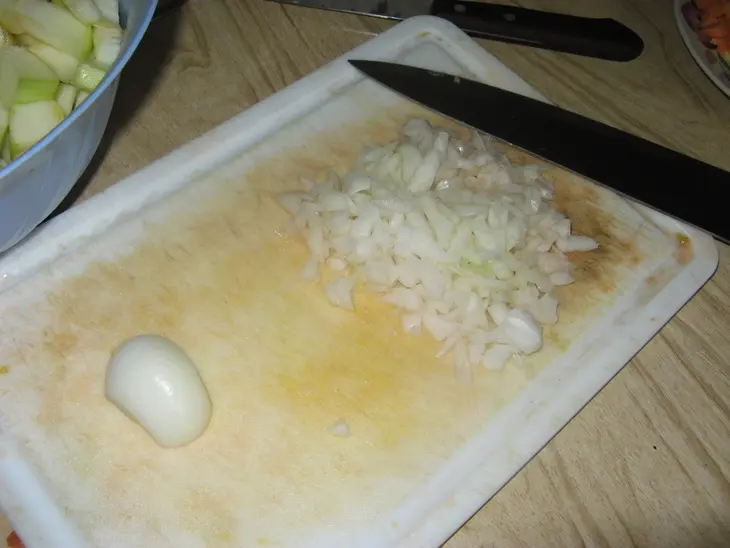 Свинина в квасе с закуской из кабачков: шаг 7