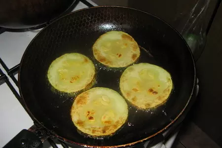 Свинина в квасе с закуской из кабачков: шаг 14