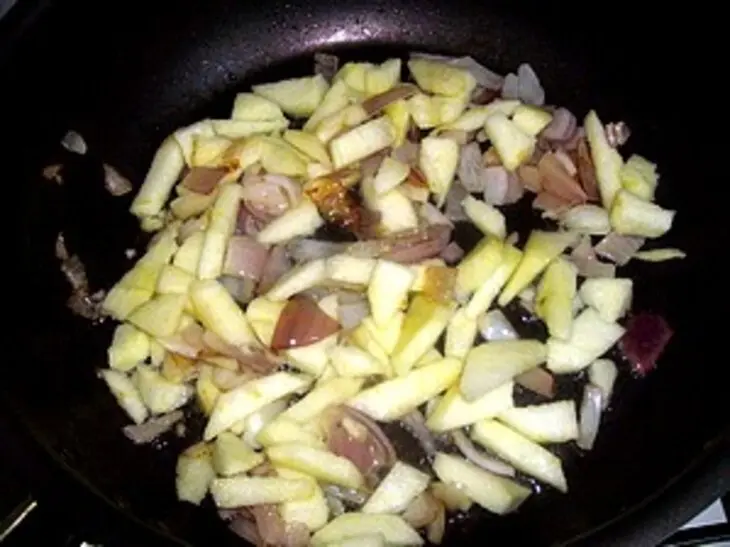 Баранина с яблоками: шаг 4