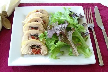 Куриные бедра фаршированные а ля италия: шаг 6