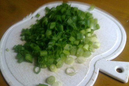 Зелёный салат с хрустящими гренками: шаг 4