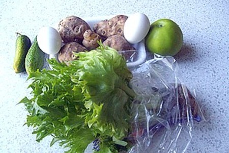 Салат с топинамбуром и яйцом: шаг 1