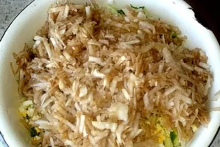 Салат с топинамбуром и яйцом: шаг 3