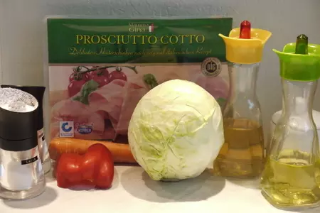 Ветчинные „каннеллони“ с начинкой из маринованной капусты: шаг 1