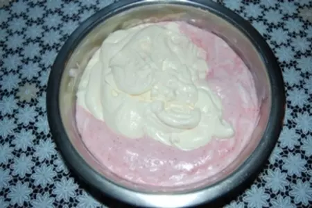 Торт-мусс с клубникой и шампанским: шаг 5