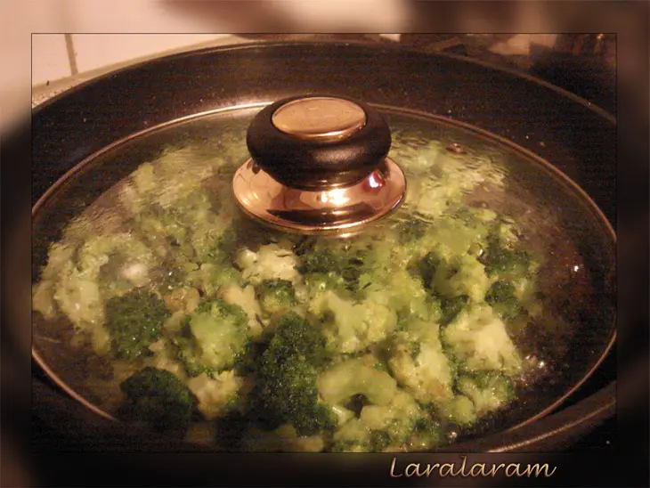 Жареная брокколи - быстро, просто, вкусно!: шаг 5