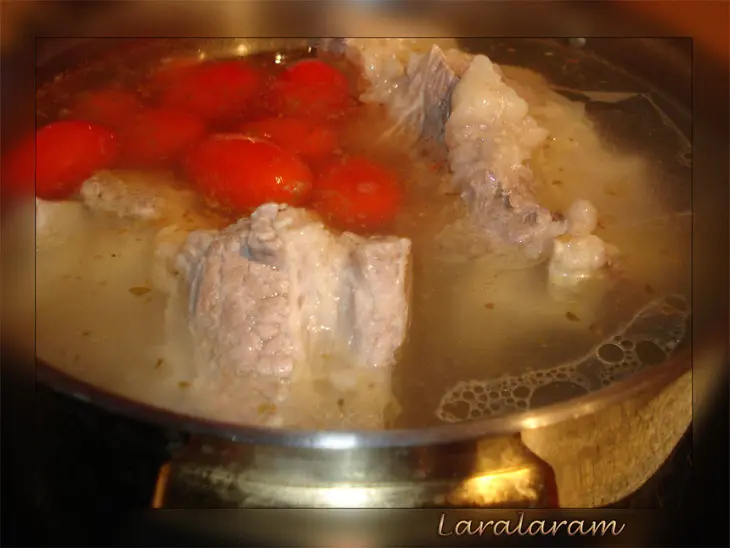 Борщок  - с кореньями, томатами и... помидорами: шаг 1