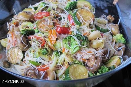Вьетнамский салат из рисовой  лапши с овощами.: шаг 14