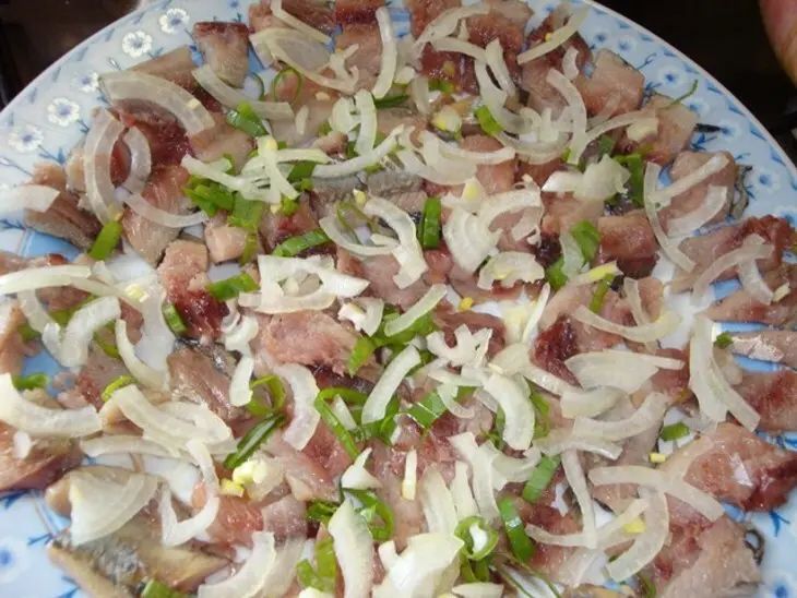 Салат "роза": шаг 1