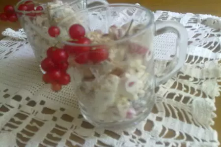 Десерт с красной смородиной, безе и овсяным печеньем: шаг 5