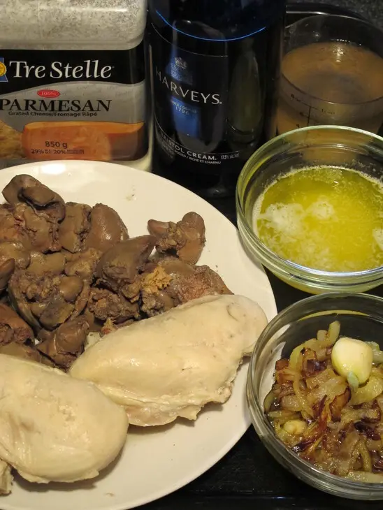 Паштет из куриной печени  и грудок с пармезаном: шаг 3