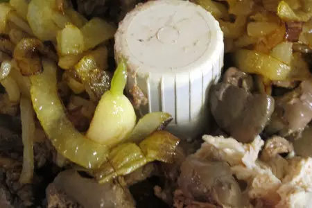 Паштет из куриной печени  и грудок с пармезаном: шаг 4