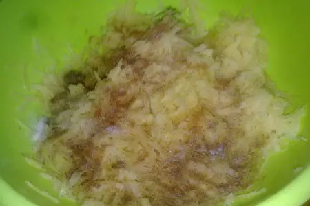 Драники с беконом и мускатным орехом: шаг 4
