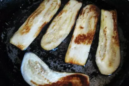 Рулетики из баклажанов с орехами: шаг 3