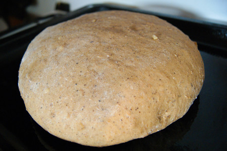 Заварной хлеб с отрубями и грецкими орехами: шаг 1