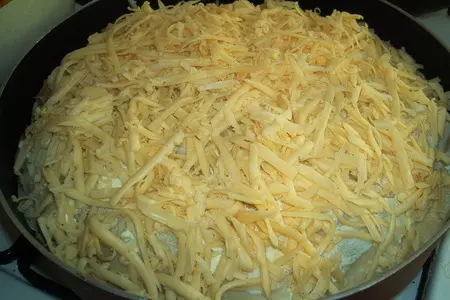 Блинчатый пирог с мясом и грибами: шаг 3