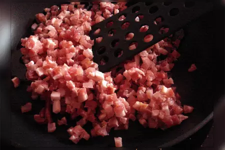 Фаршированные ракушки из пасты "lumaconi" в соусе "прощай, талия, и не возращайся!": шаг 10
