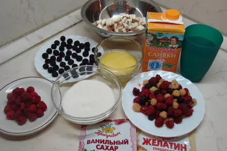 Пудинг малиновый "малиновое ассорти": шаг 1