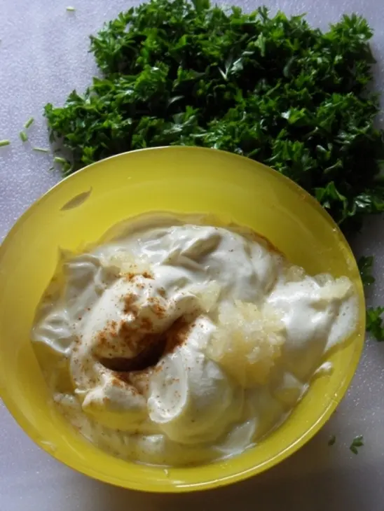 Запеченные баклажаны под сметанным соусом и сальсой: шаг 2