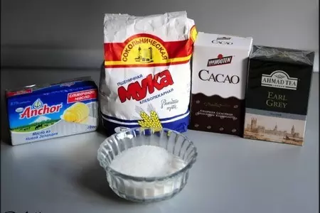 Шоколадная помадка с чайной крошкой и бергамотовым сиропом на основе earl grey.: шаг 1
