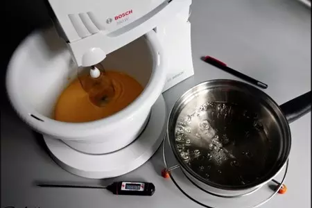 Шоколадная помадка с чайной крошкой и бергамотовым сиропом на основе earl grey.: шаг 9