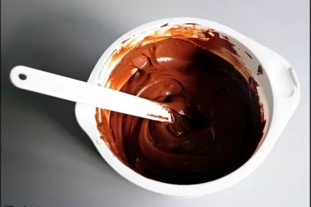 Шоколадная помадка с чайной крошкой и бергамотовым сиропом на основе earl grey.: шаг 15