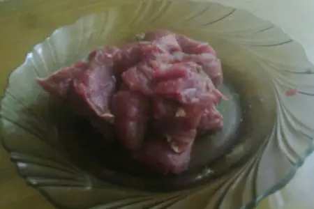 Мясо с кисломолочной подливой: шаг 1