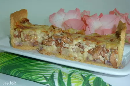Песочный пирог " ароматный" с лисичками, сыром и луком: шаг 15