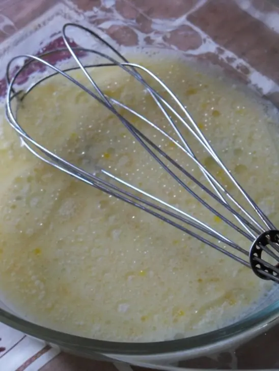 Яблочные маффины с орехами: шаг 1