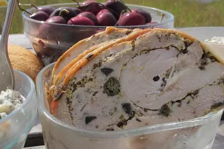 Куриный рулет с анчоусами.: шаг 9
