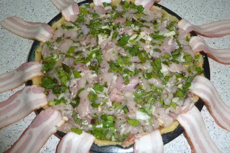 Пирог с куриным мясом, свекольными листьями и кедровыми орешками: шаг 9