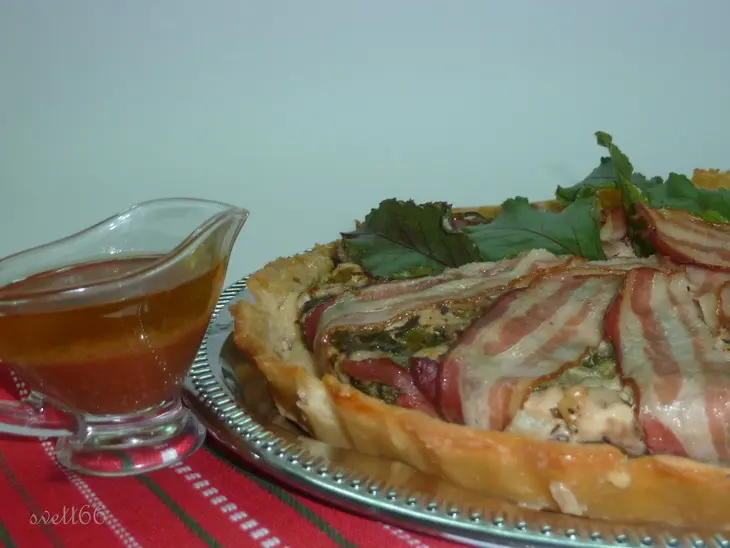 Пирог с куриным мясом, свекольными листьями и кедровыми орешками: шаг 14