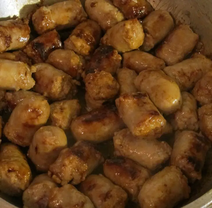 Винно -томатно -морковный соус с домашними колбасками: шаг 2